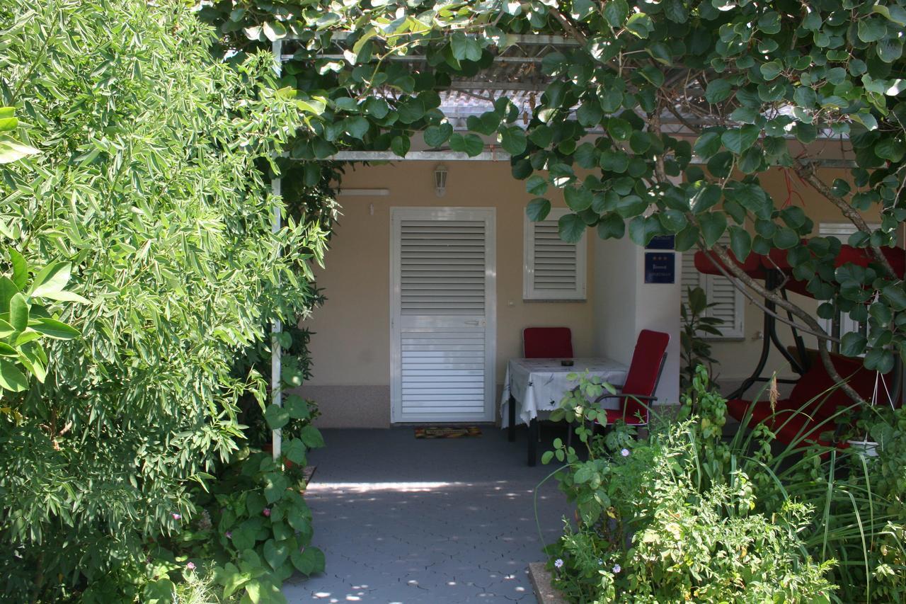Apartments Tomislav Poljica  Buitenkant foto